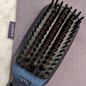 Monet Straightening Brush